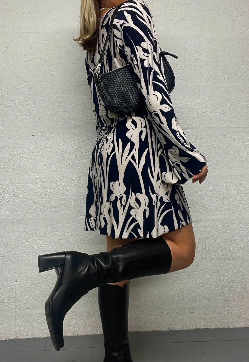 NAVY FLORAL SWING MINI DRESS