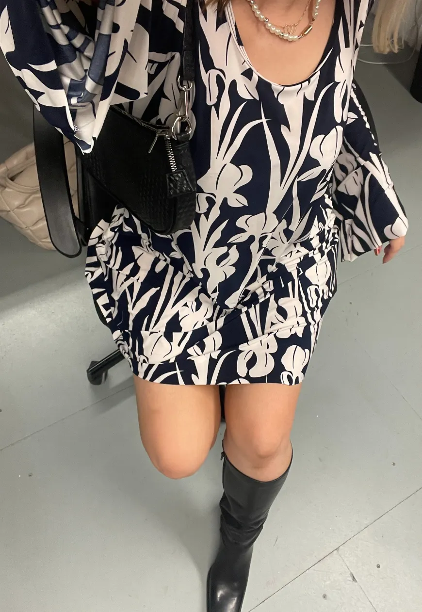 NAVY FLORAL SWING MINI DRESS
