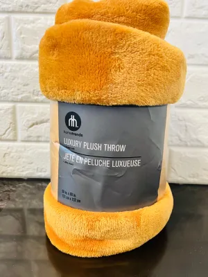 New Hometrends Luxury Plush Throw in Mustard 50X60!