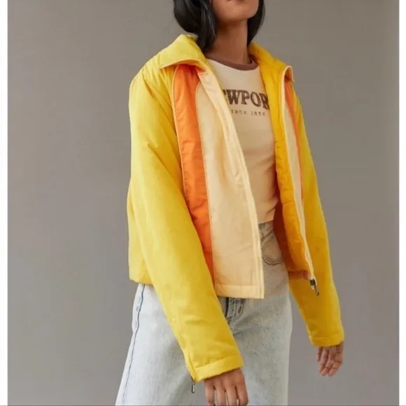 NWT BDG Urban Outfitters Retro Puffer  Jacket Coat  Semi Cropped Yellow Medium