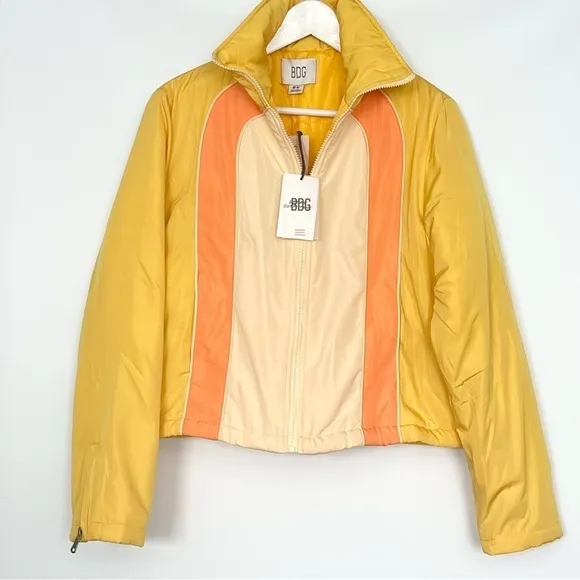 NWT BDG Urban Outfitters Retro Puffer  Jacket Coat  Semi Cropped Yellow Medium