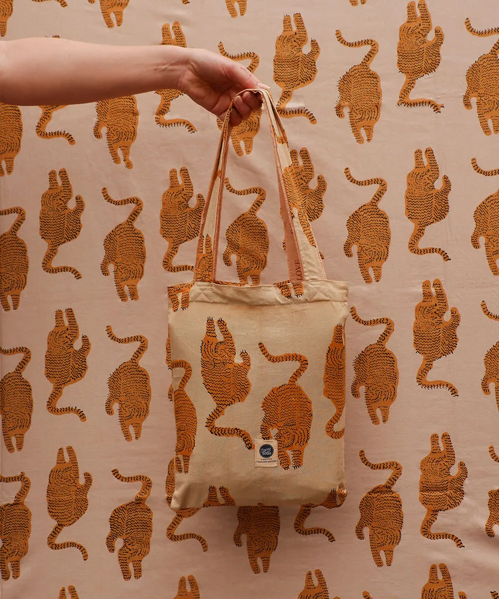 Powder Tiger Single Throw in Tote bag