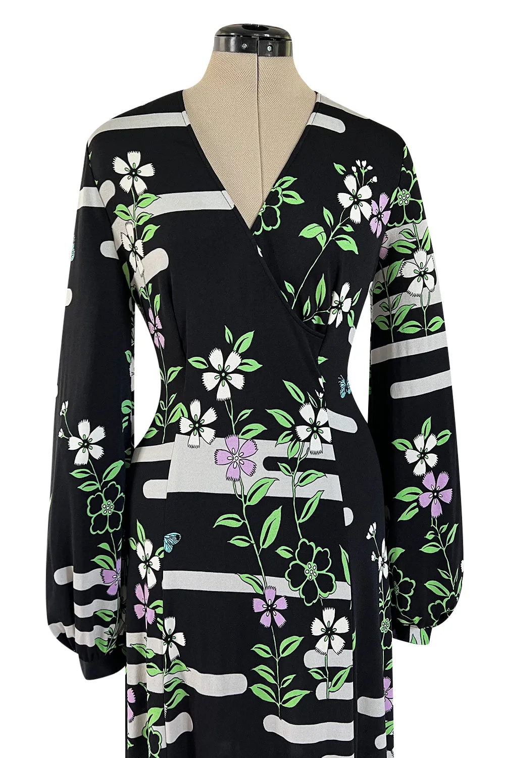 Prettiest 1970s Hanae Mori Printed Black & Green Floral Easy to Wear Jersey Dress