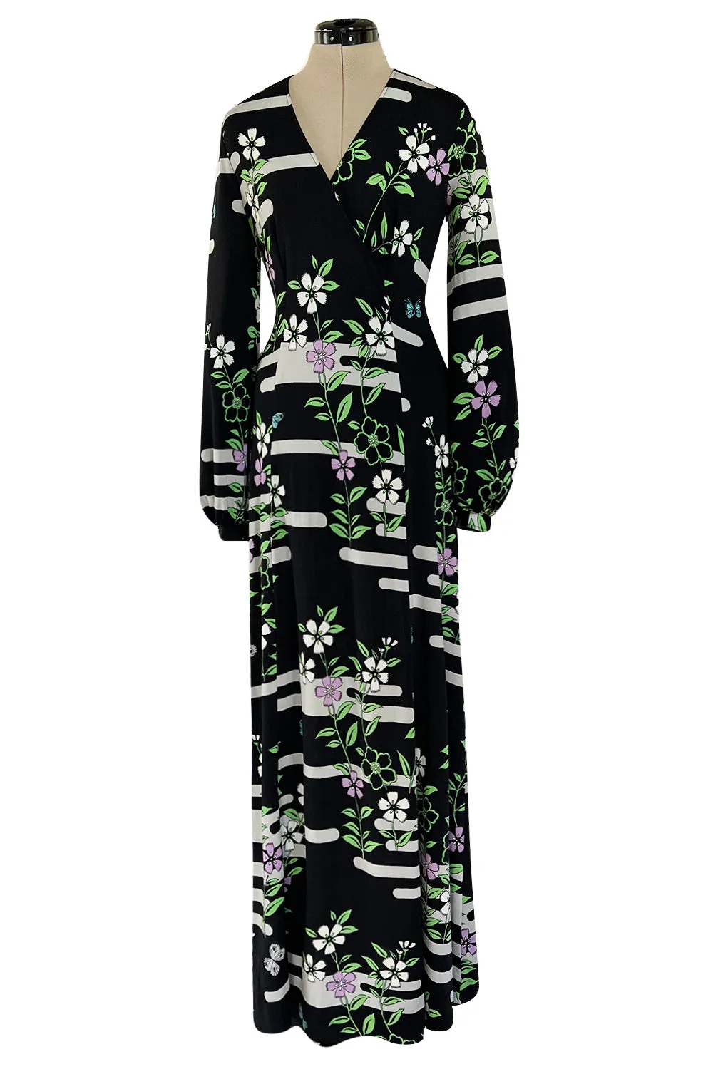 Prettiest 1970s Hanae Mori Printed Black & Green Floral Easy to Wear Jersey Dress