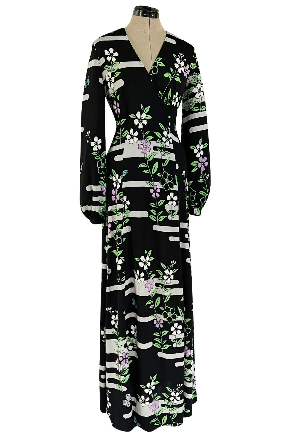 Prettiest 1970s Hanae Mori Printed Black & Green Floral Easy to Wear Jersey Dress