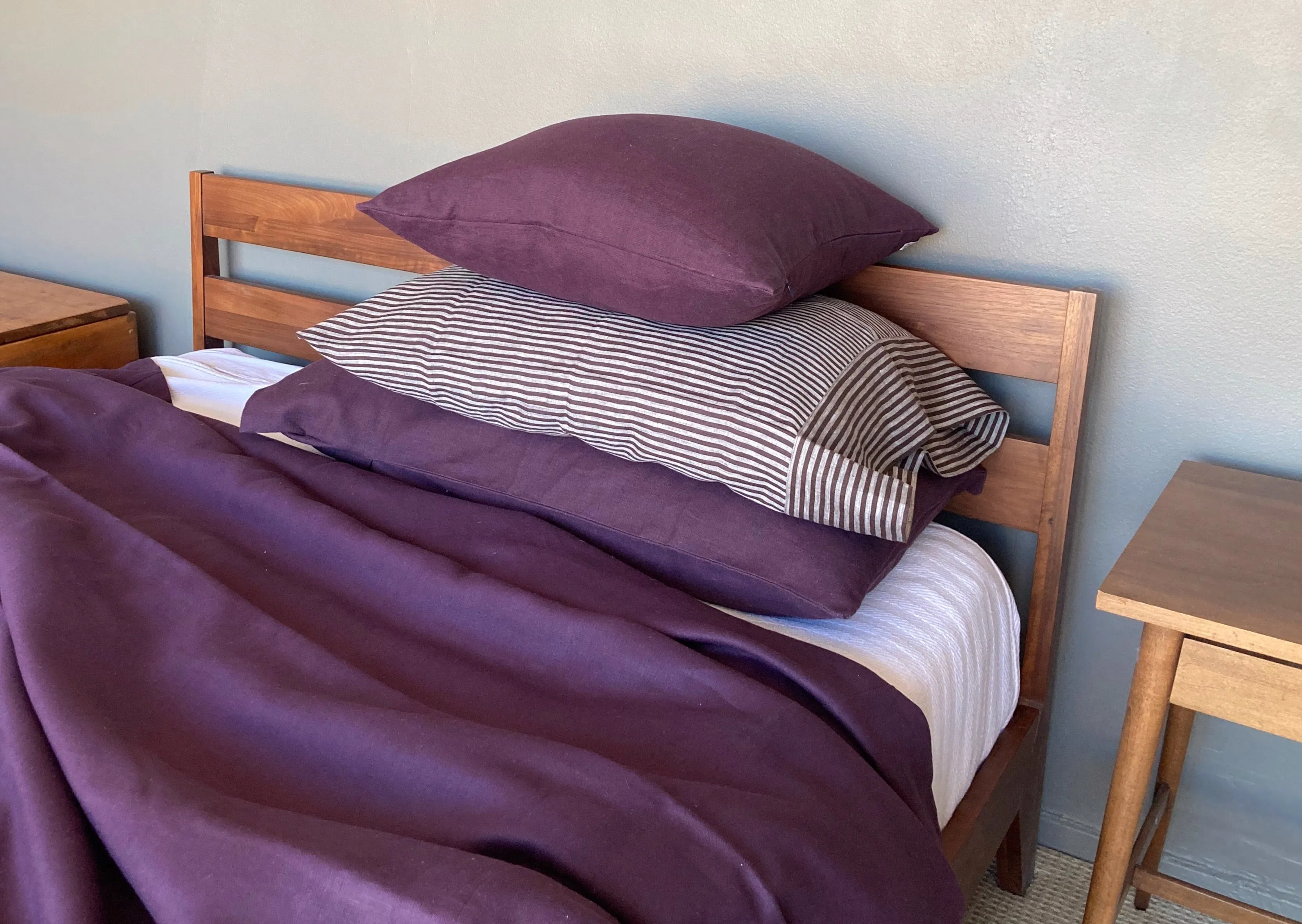 Runyon Queen Duvet Plum Sample