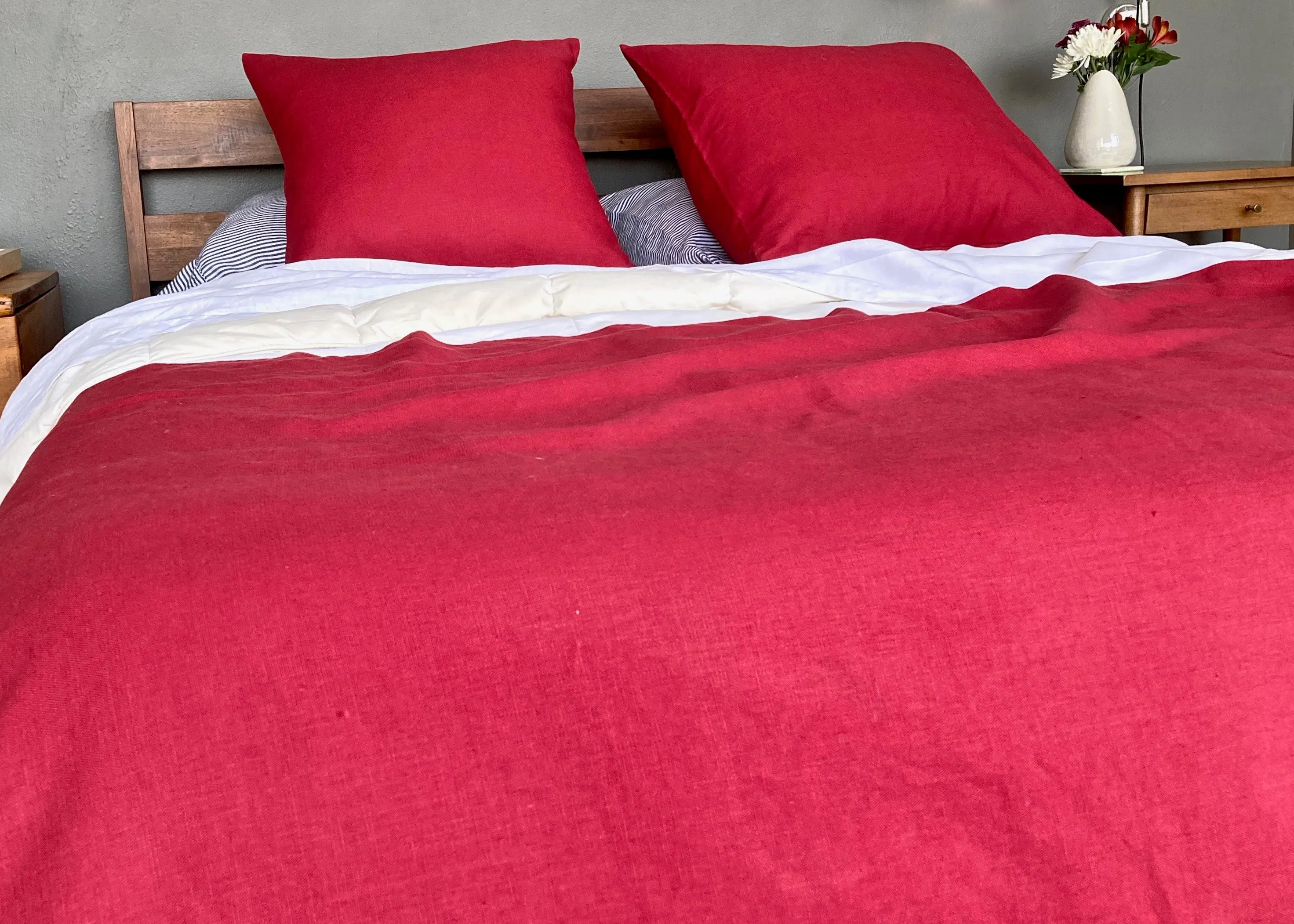 Runyon Queen Duvet Plum Sample