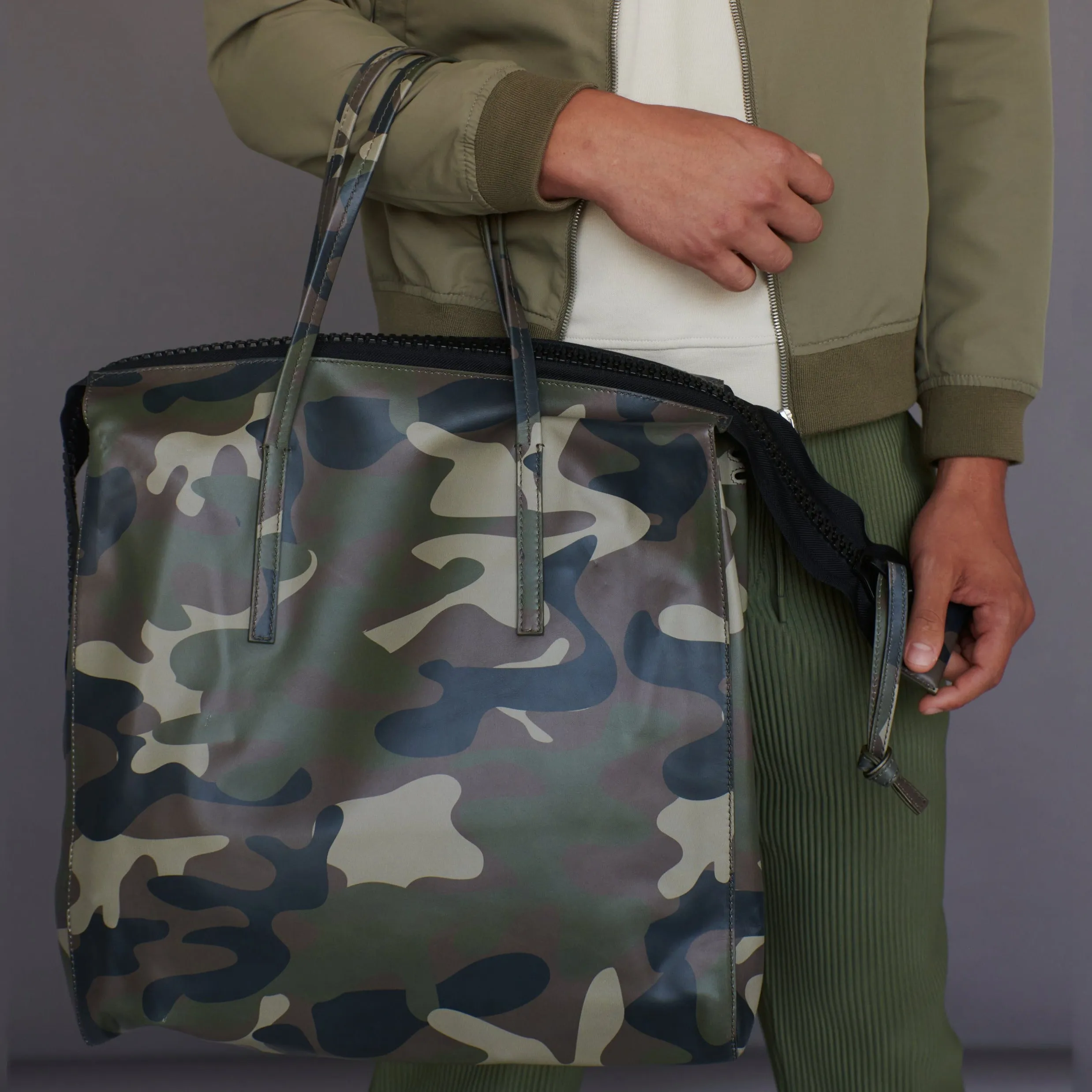 Sidekick - Camo Black