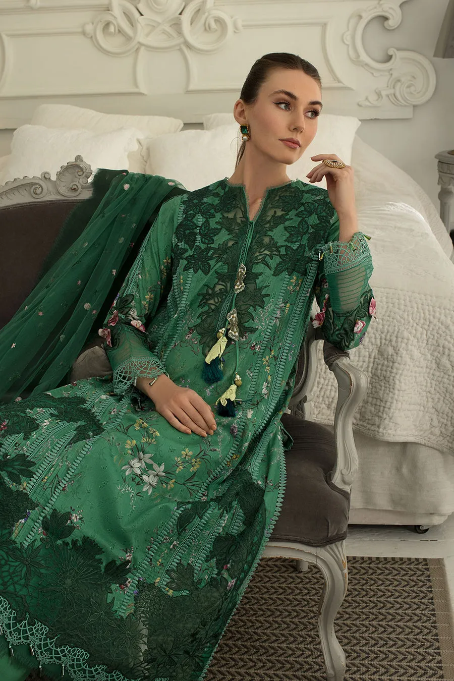 SOBIA NAZIR LUXURY LAWN 2024 | 15B