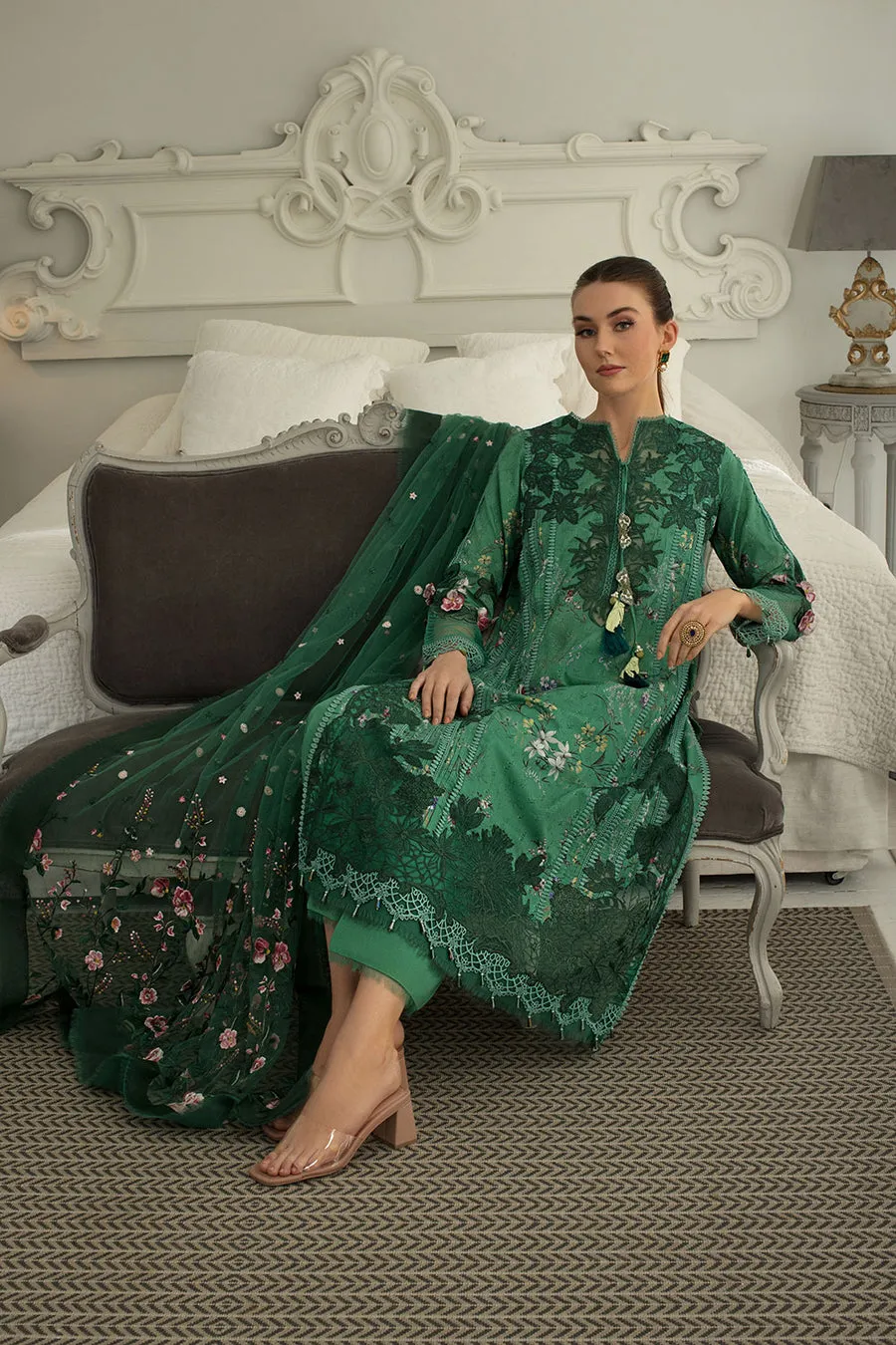 SOBIA NAZIR LUXURY LAWN 2024 | 15B
