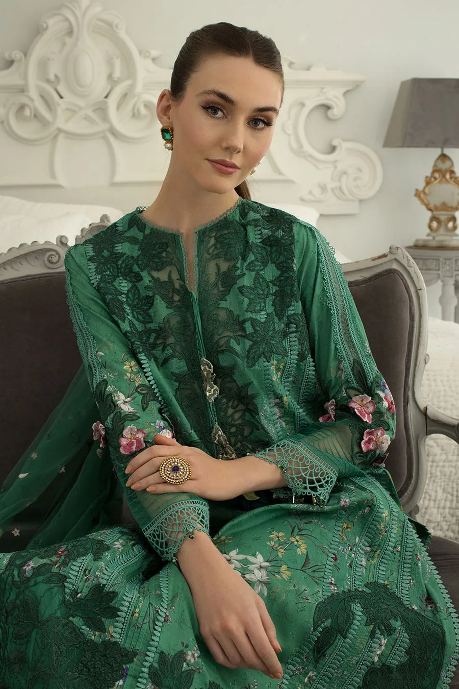 SOBIA NAZIR LUXURY LAWN 2024 | 15B
