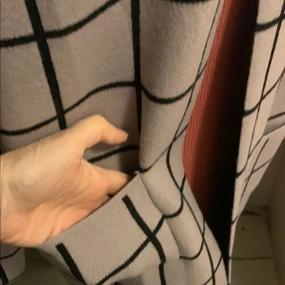 Stylish Grid Pattern sweater coat