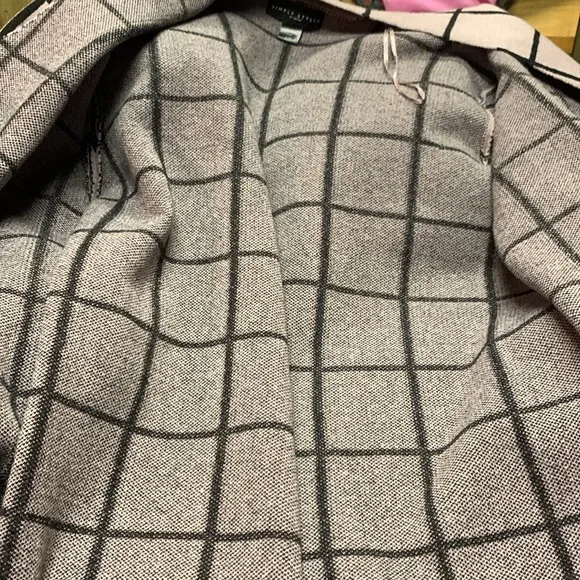 Stylish Grid Pattern sweater coat
