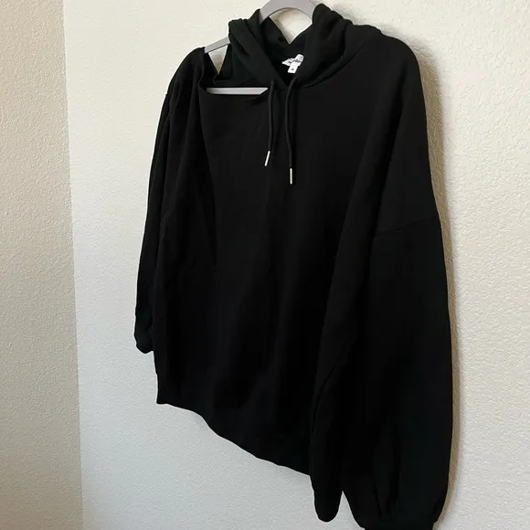 SUPERDOWN x REVOLVE | Bestselling Marine Cut Out Casual Hoodie in Black | Size M
