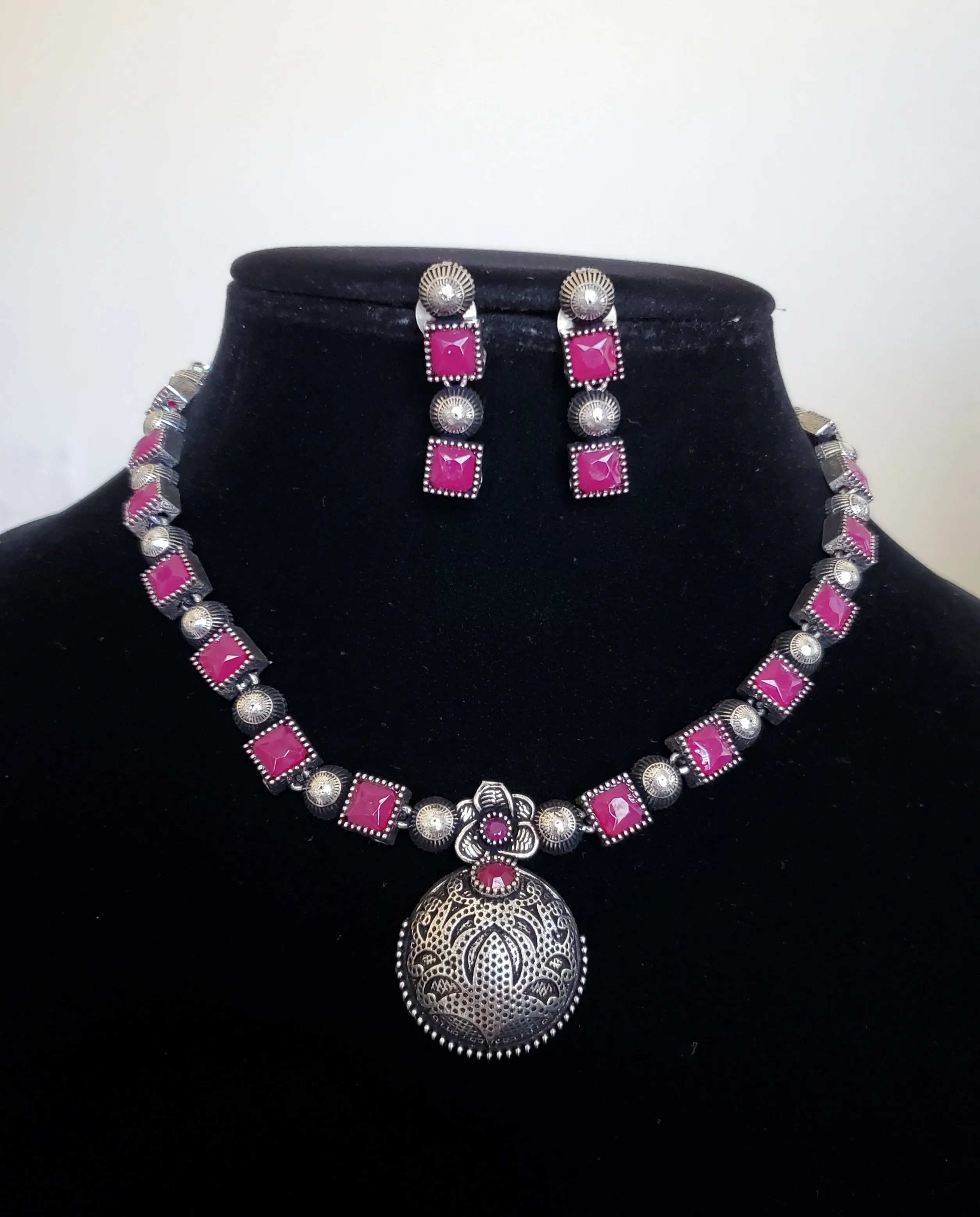 Trendy Necklace With Oxidised Plating HL34