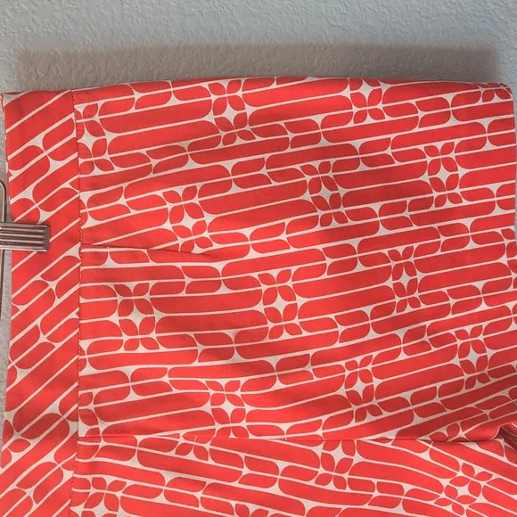 TRINA TURK Corbin 2 II Geometric Print Shorts Coral Red Sz 14 Retro Resort