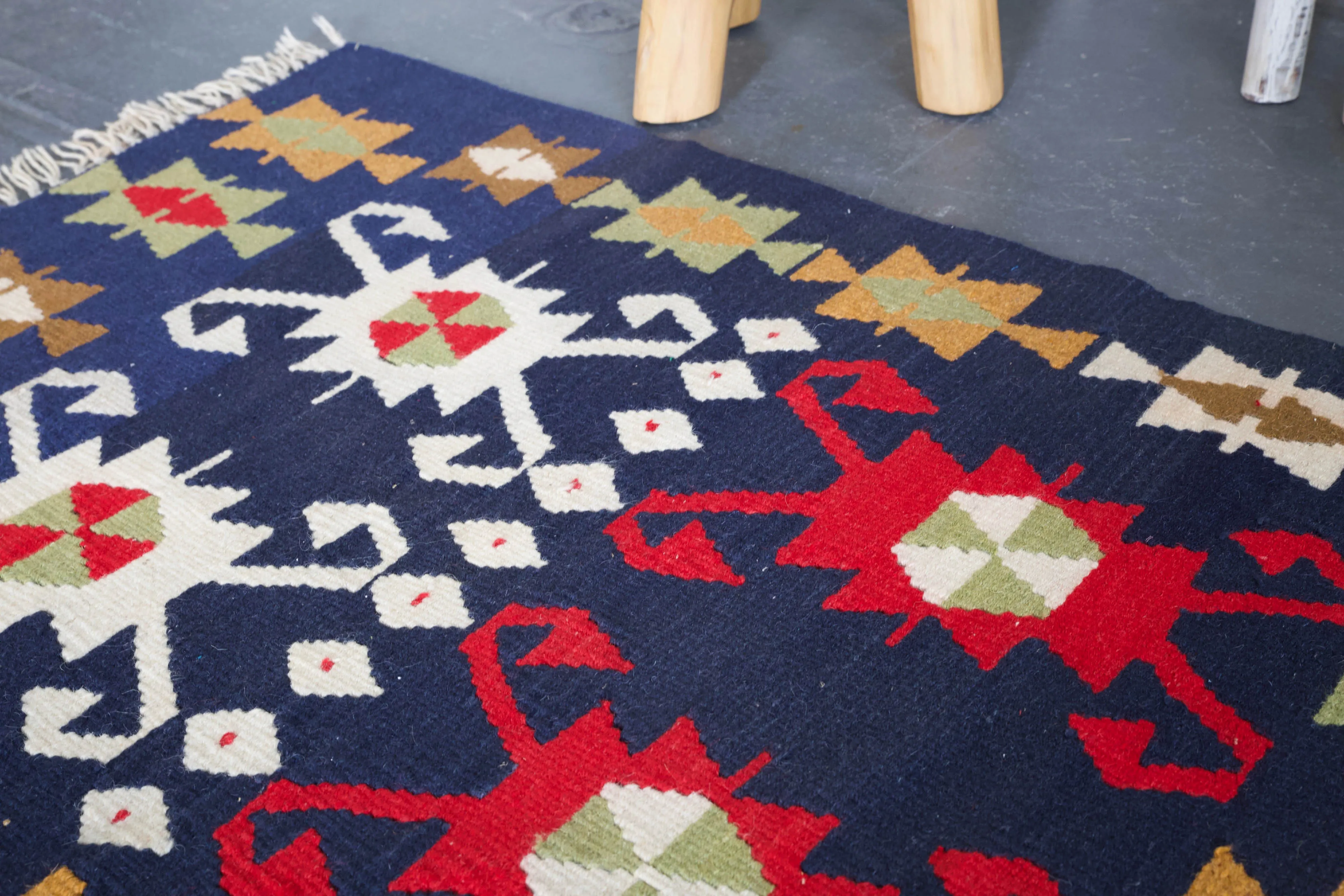 Vintage Mini Turkish Kilim Rug 2'9"x4'5"