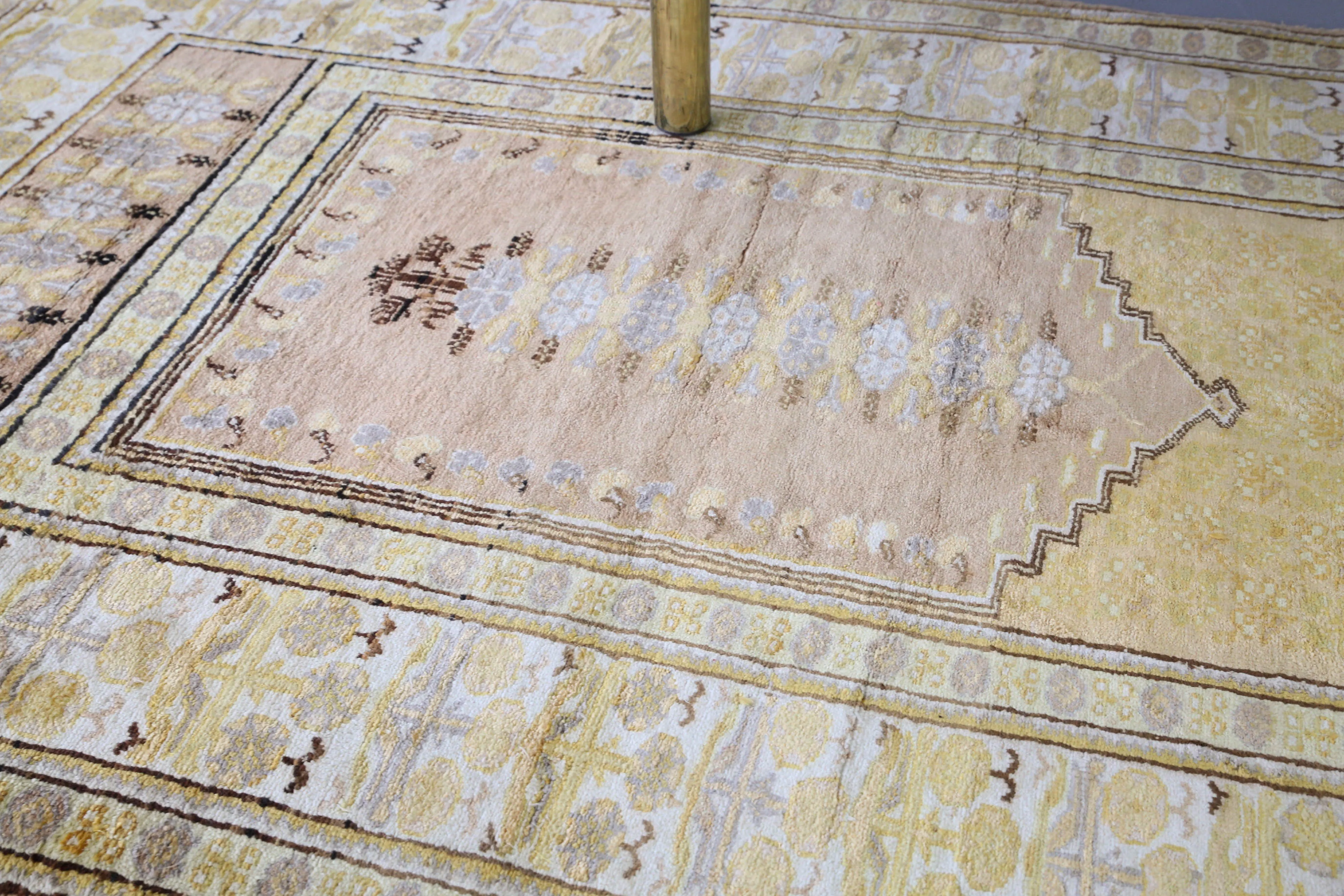 Vintage Mini Turkish Rug 3'x4'10"