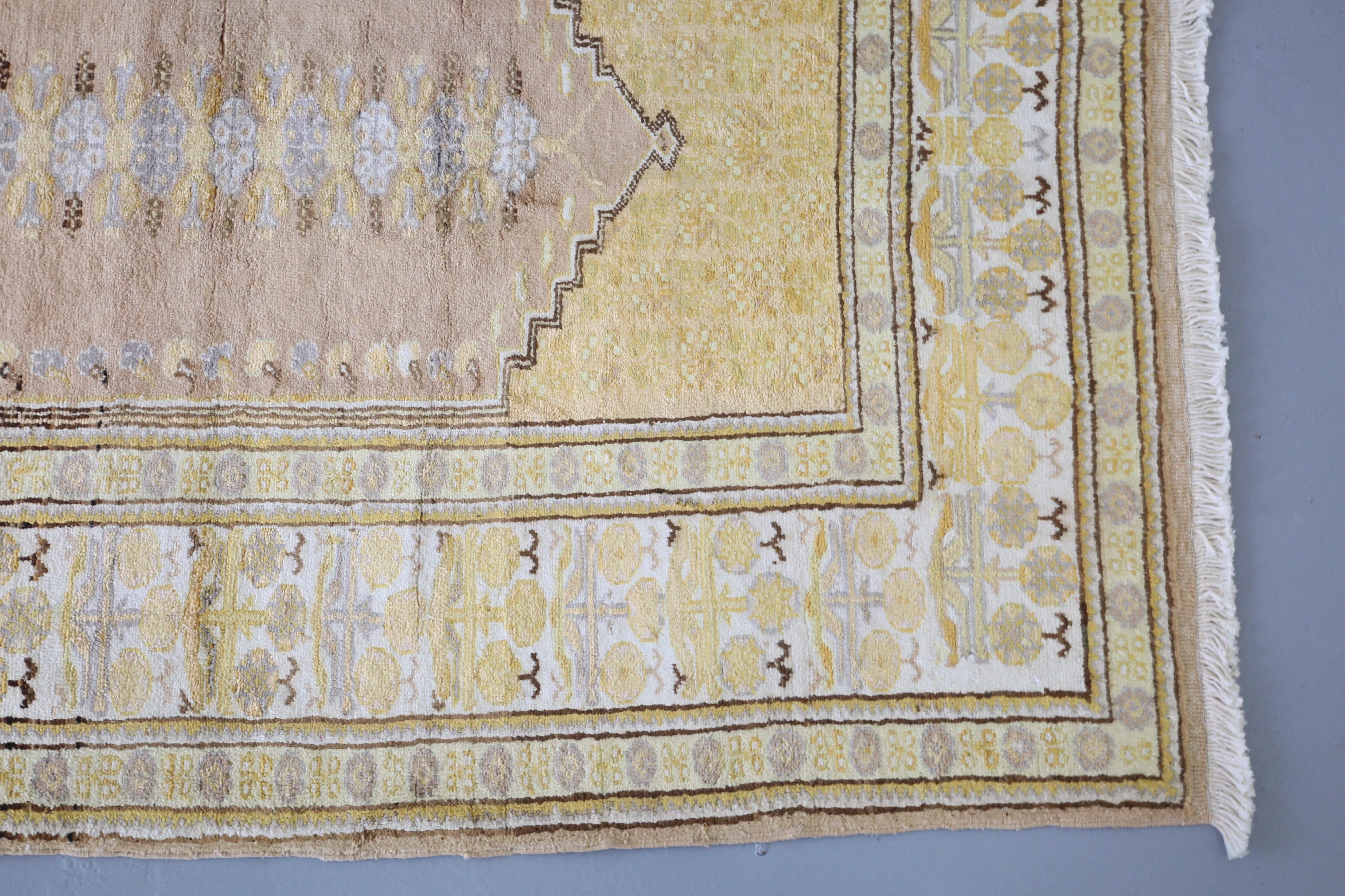 Vintage Mini Turkish Rug 3'x4'10"