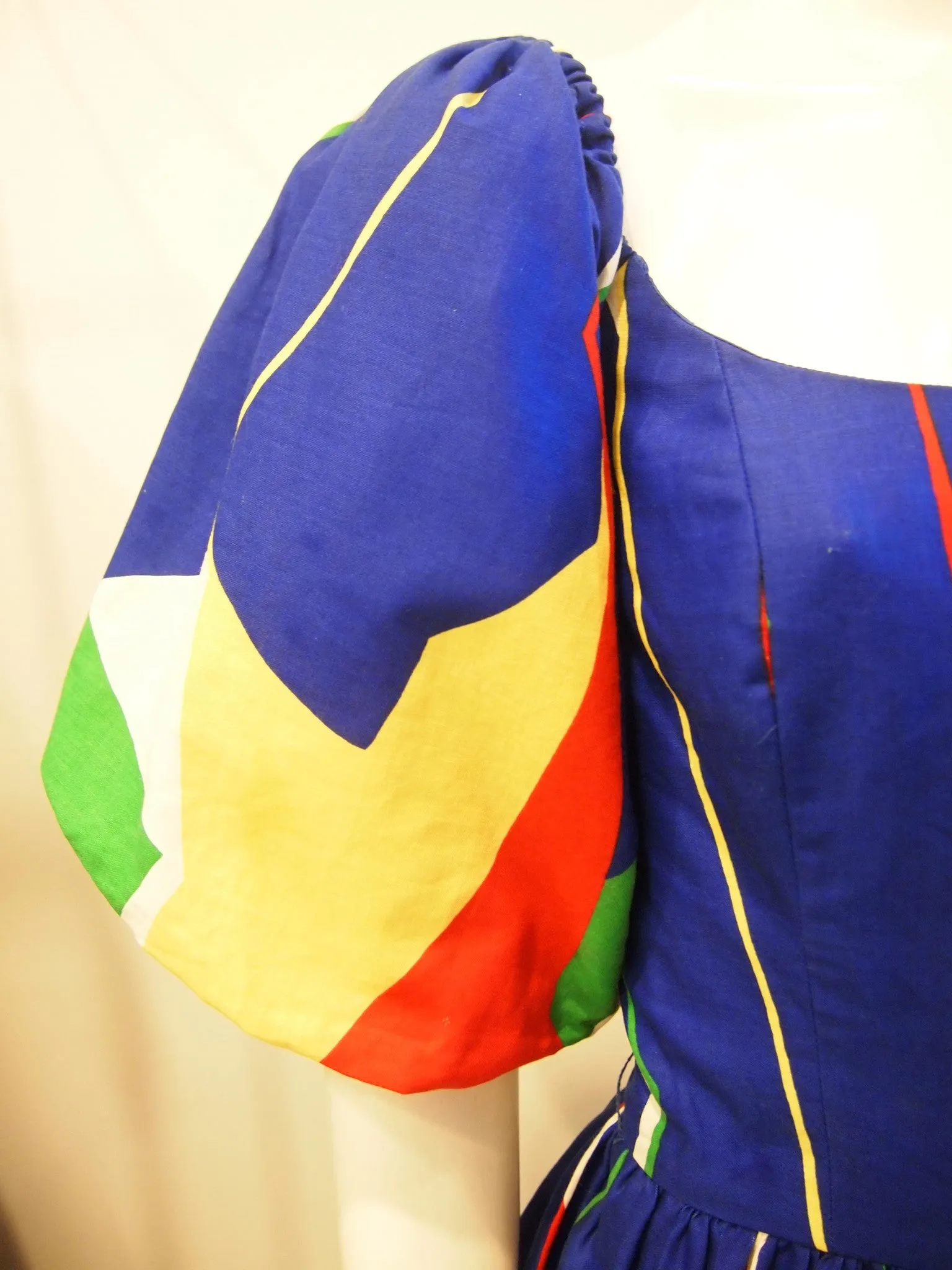 VTG COSTA BALLOON SLEEVES COLORFUL MOSIAC PARTY DRESS-VERY SEX & THE CITY