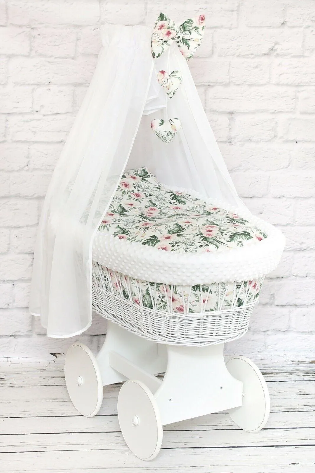 White Wicker Moses Basket with Wheels Baby full Bedding Set Garden Flowers Dimple