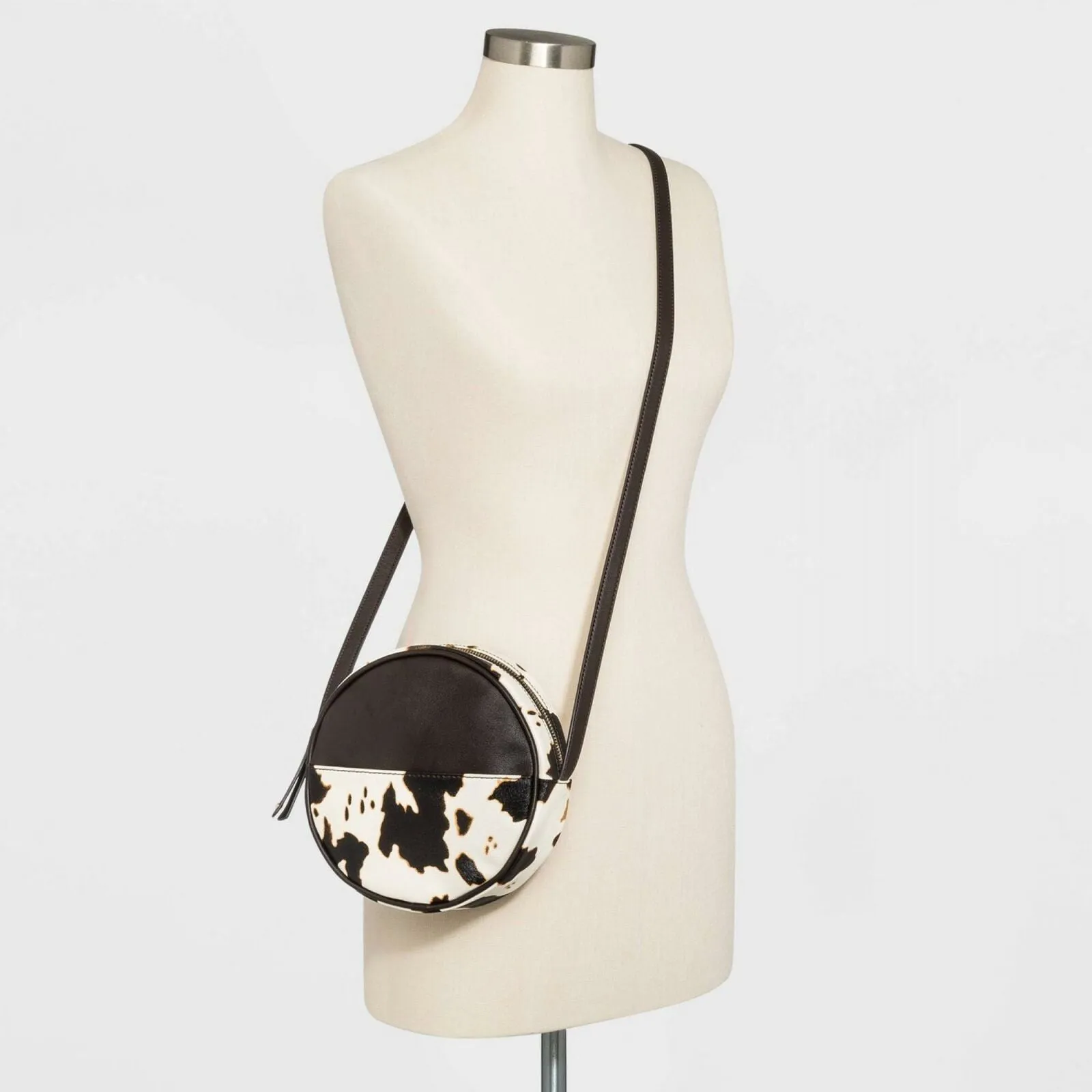 Wild Fable Women's Circle Crossbody Bag