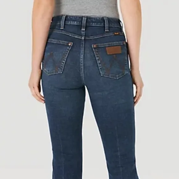 WOMEN'S WRANGLER RETRO® BAILEY HIGH RISE TROUSER JEAN IN SARA