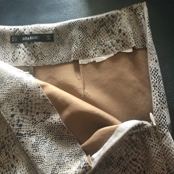 ZARA Snakeskin Print Split Skirt / Skort