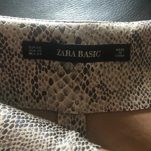 ZARA Snakeskin Print Split Skirt / Skort